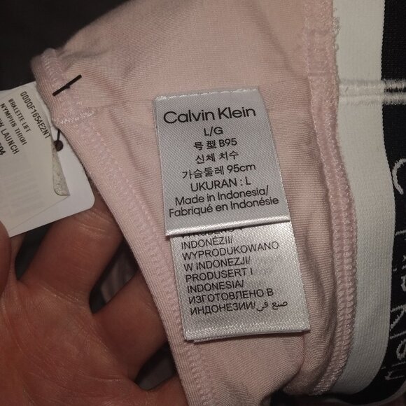 brand new Calvin Klein pink set (size L) - Picture 3 of 5